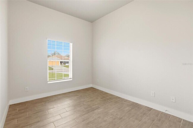 Building Photo - 870 Columbia St