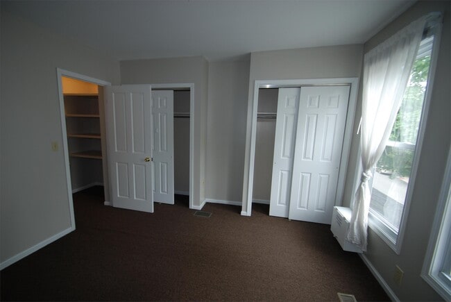 Building Photo - 59 W Maynard Ave
