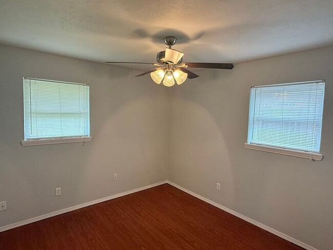 Building Photo - Cute 3 bed, 1 Bath in Central Edmond
