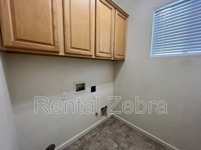 Building Photo - 1239 Catalina Dr