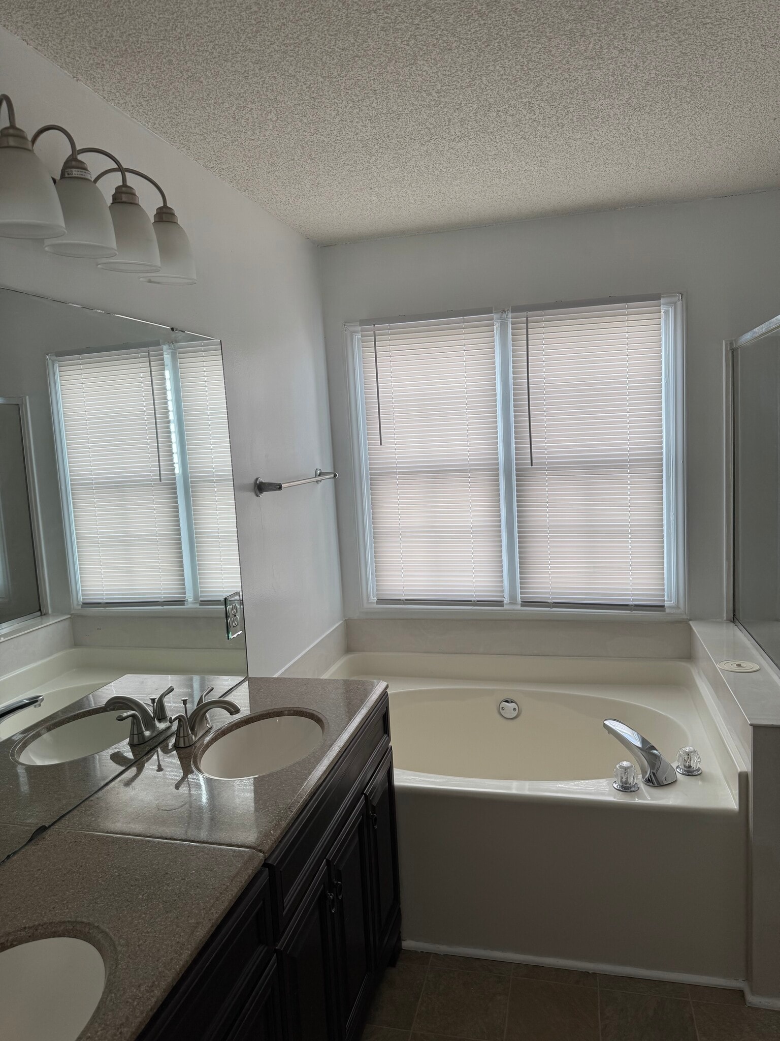 Master Bathroom - 632 Penncross Dr