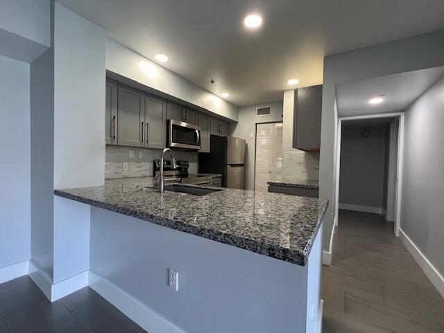 Building Photo - 7904 Sonoma Springs Cir