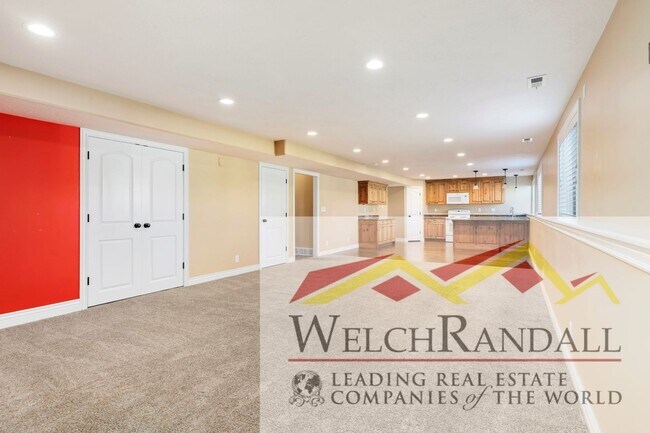 Building Photo - 525 Isabella Dr