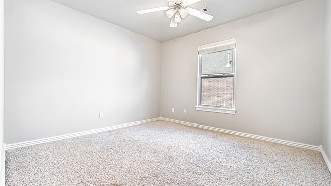 Building Photo - Jones - 261-263 Copper Oaks Dr