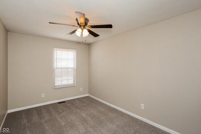 Building Photo - 6002 Tybalt Dr