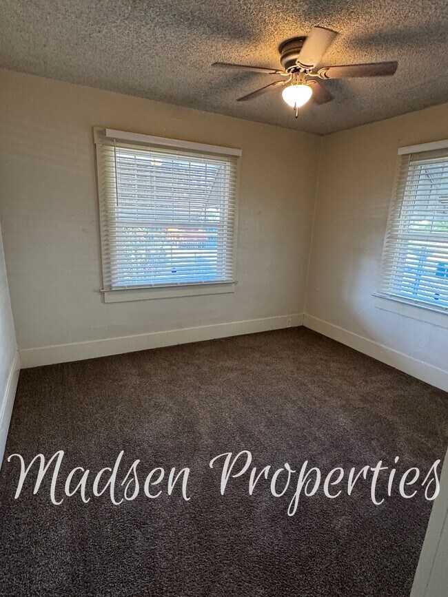 Building Photo - 2350 B St