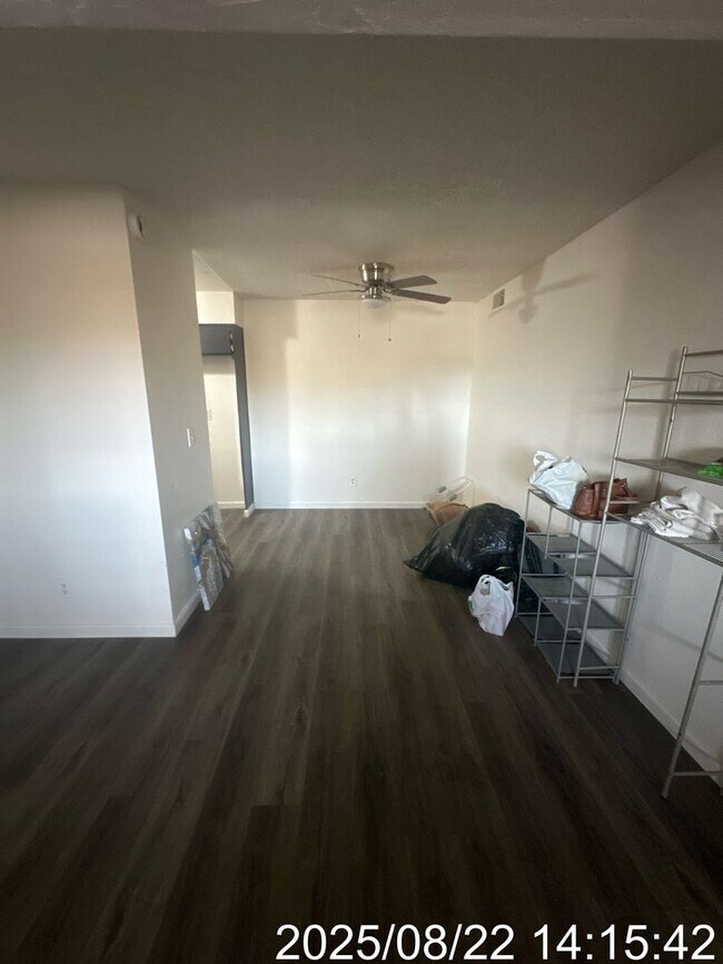 Building Photo - 905 Karma Ct