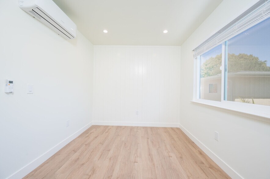 Main Bedroom - 680 Morro St
