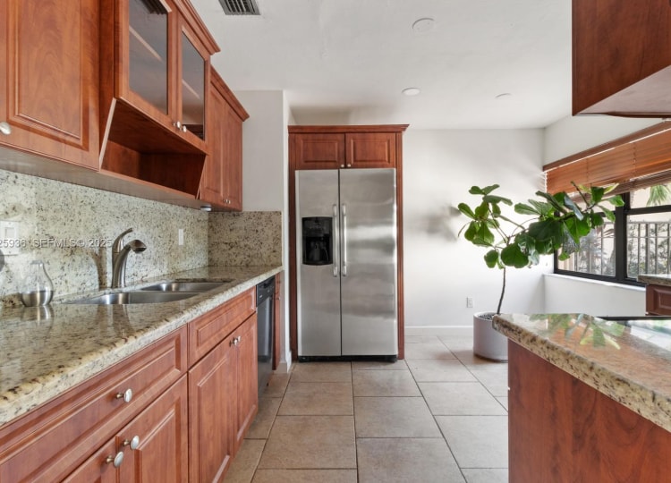 Building Photo - 10161 SW 137th Ct