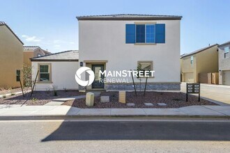 Building Photo - 4 Bedroom Pet-Friendly Home in Phoenix, AZ...