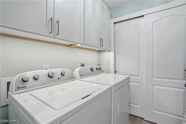 Building Photo - 7671 Pebble Creek Cir