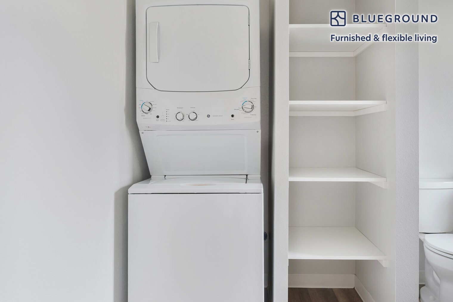 Building Photo - 838 Roble Ave