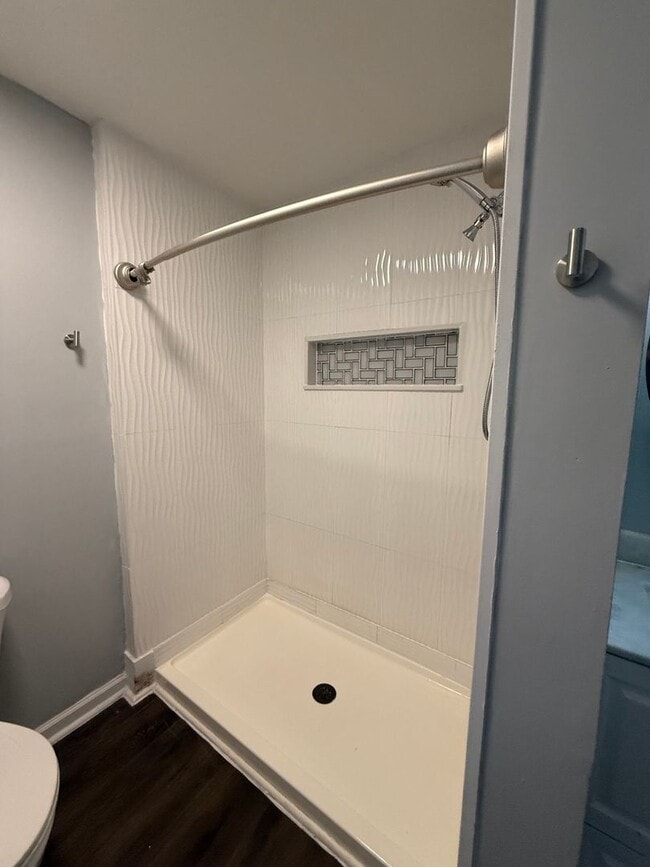 Building Photo - Charming 3BR Townhome in Greensboro