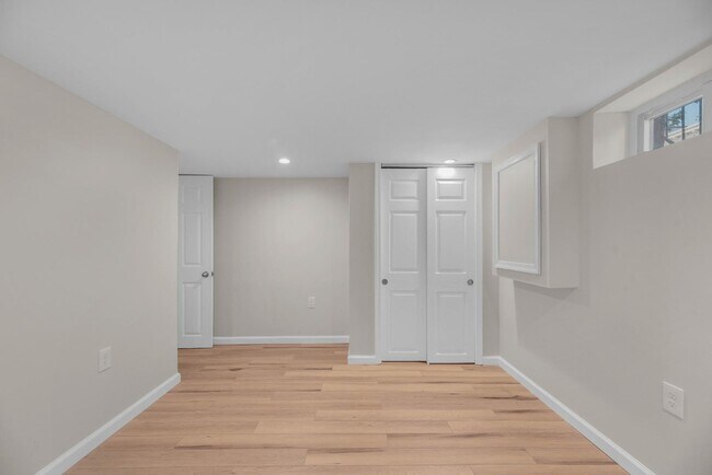 Building Photo - 121 N Patterson Park Ave