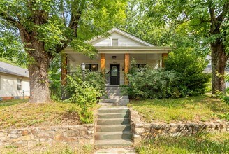 Building Photo - Recently Renovated 3BR Home Near Downtown Durham with Spacious Backyard! Available Now! Pet Frien...