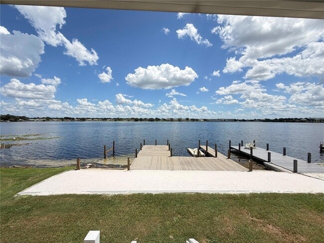 Building Photo - 679 Lake Dexter Cir