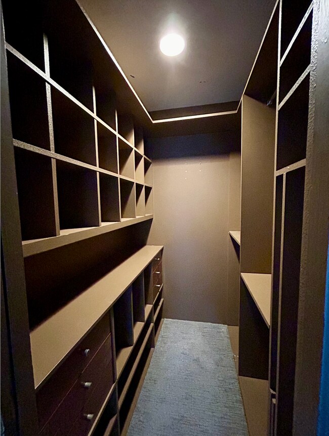 Building Photo - Capitol Hill Condo