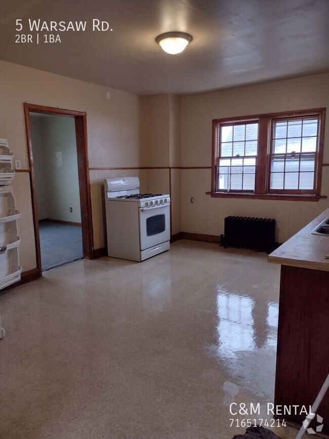 Building Photo - 2 Bedroom Upper Apartment with potential f...