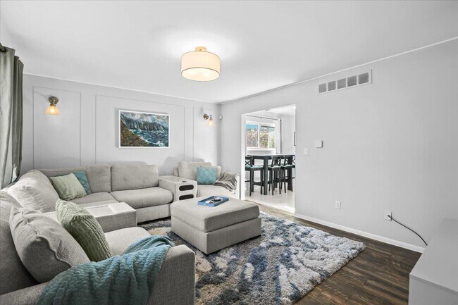 Building Photo - 29945 Everett St