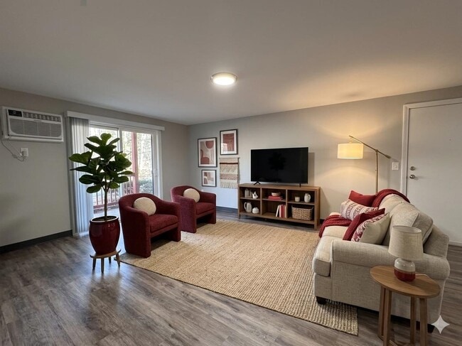 Building Photo - 95 Powers St