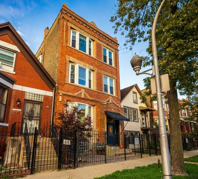 Building Photo - 1532 N Harding Ave