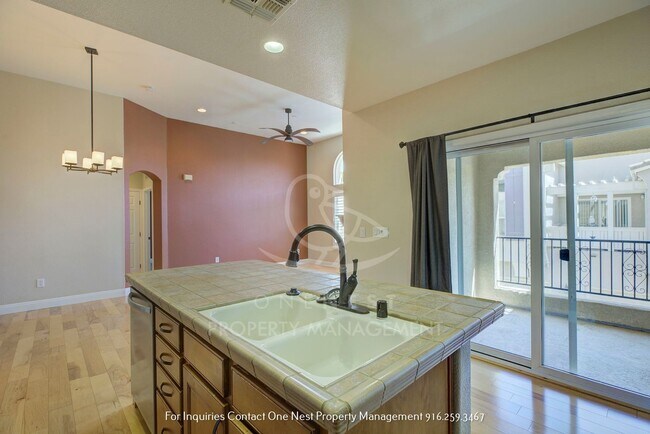 Building Photo - Lincoln Crossing Condo | 2 bedroom 2 bathroom