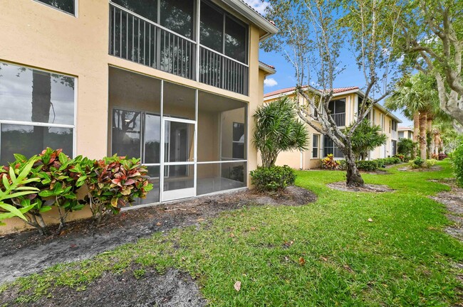 Building Photo - 12454 Crystal Pointe Dr