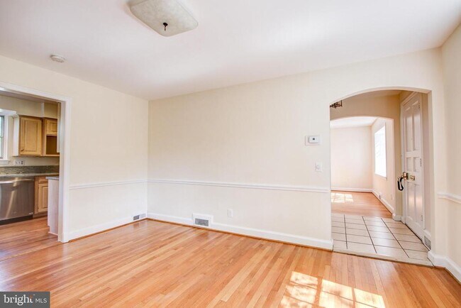Building Photo - 4721 Yuma St NW