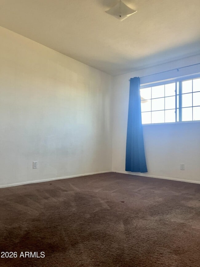 Building Photo - 2315 W Butler Dr