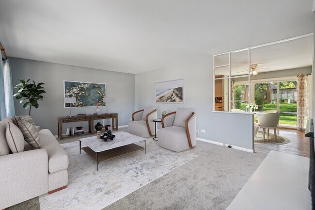 Building Photo - 116 Tower Ln