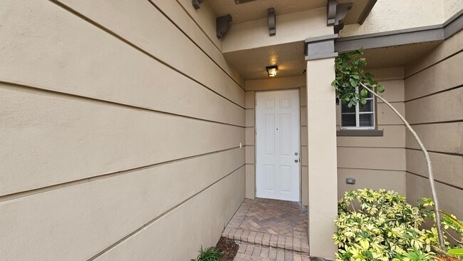 Building Photo - 2022 Island Dr