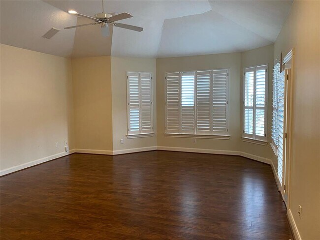 Building Photo - 12210 Santa Fe Springs Ct