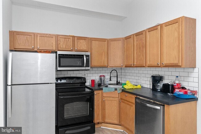 Building Photo - 1305 N 15th St