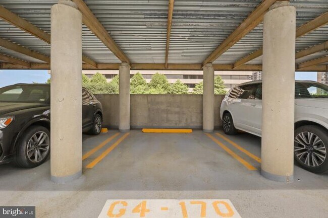 Building Photo - 5505 Seminary Rd