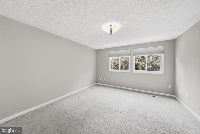 Building Photo - 14126 RED RIVER Dr