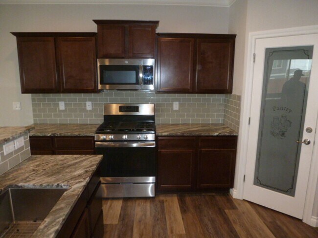 Building Photo - Four Bedroom, Two Bath Home in Cold Springs