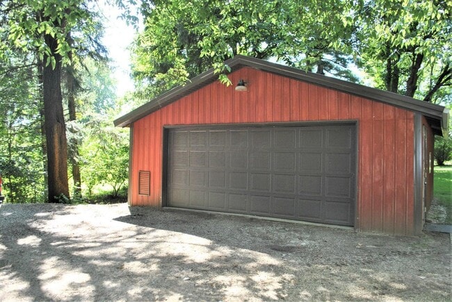 Building Photo - 18265 Turney Caldwell Rd