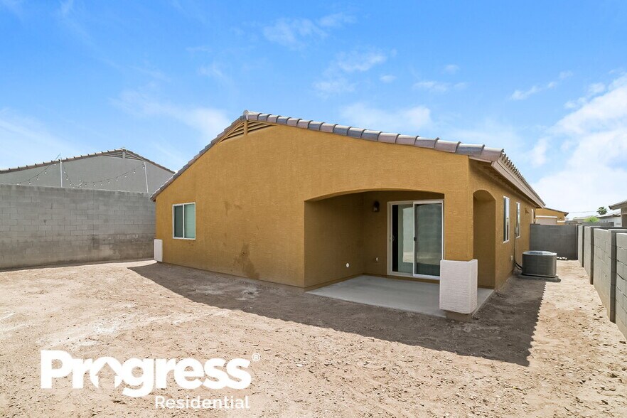 Building Photo - 6519 S 38th Ln