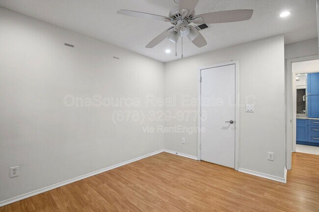 Building Photo - 2110 Augusta Dr