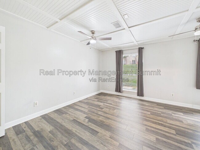 Building Photo - 1336 Hunters Rd