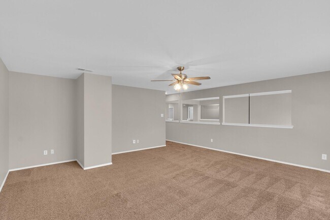Building Photo - 4729 Woodhaven Ln