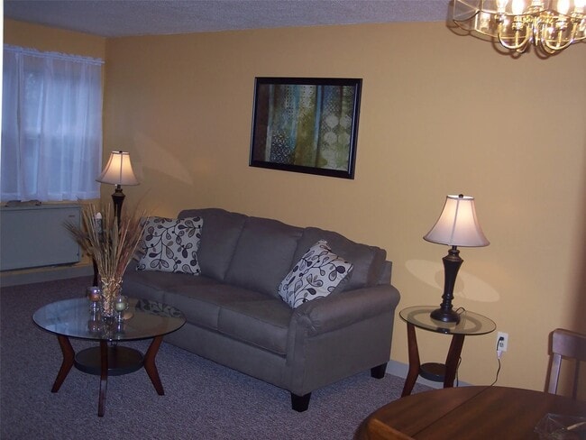 Building Photo - 350 Market St