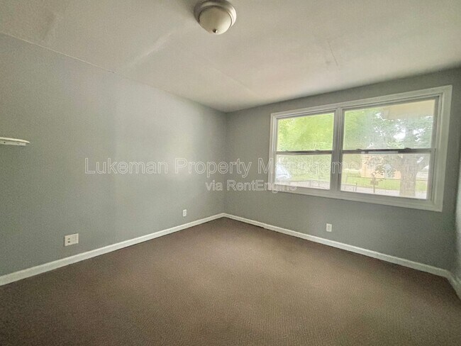 Building Photo - 3009 W Michigan Ave