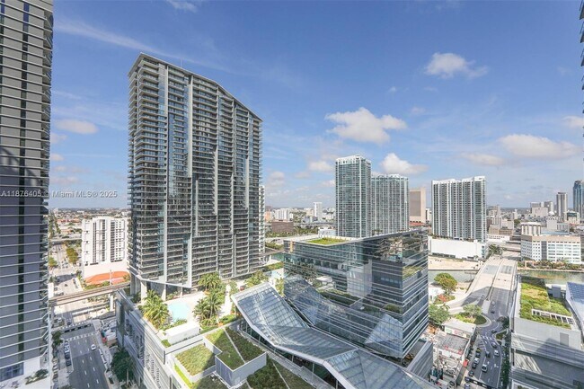 Building Photo - 801 S Miami Ave