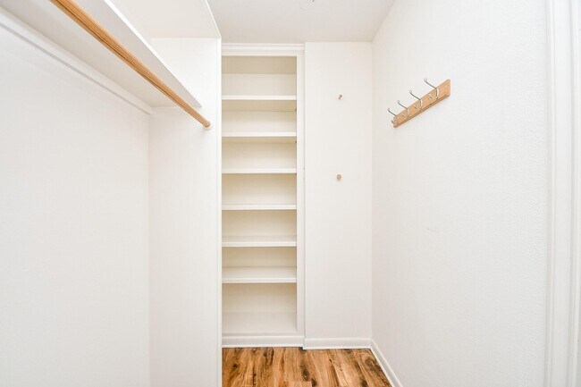 Building Photo - 6354 Del Monte Dr
