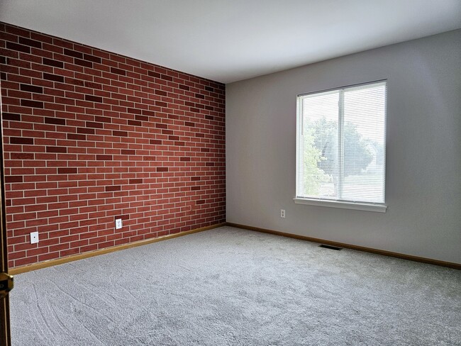 Building Photo - 352 Richfield Trail