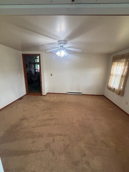 Building Photo - 225 Fairhaven Dr