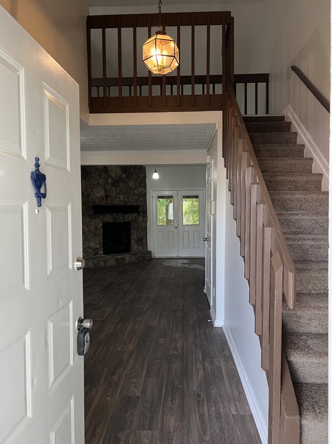 Building Photo - 5812 Trent Walk Dr