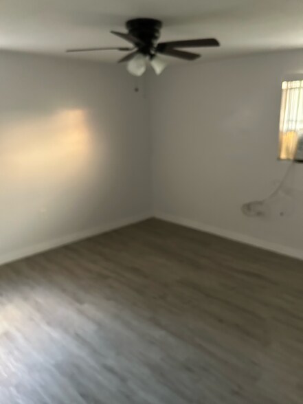 Building Photo - 211 Jane Ave