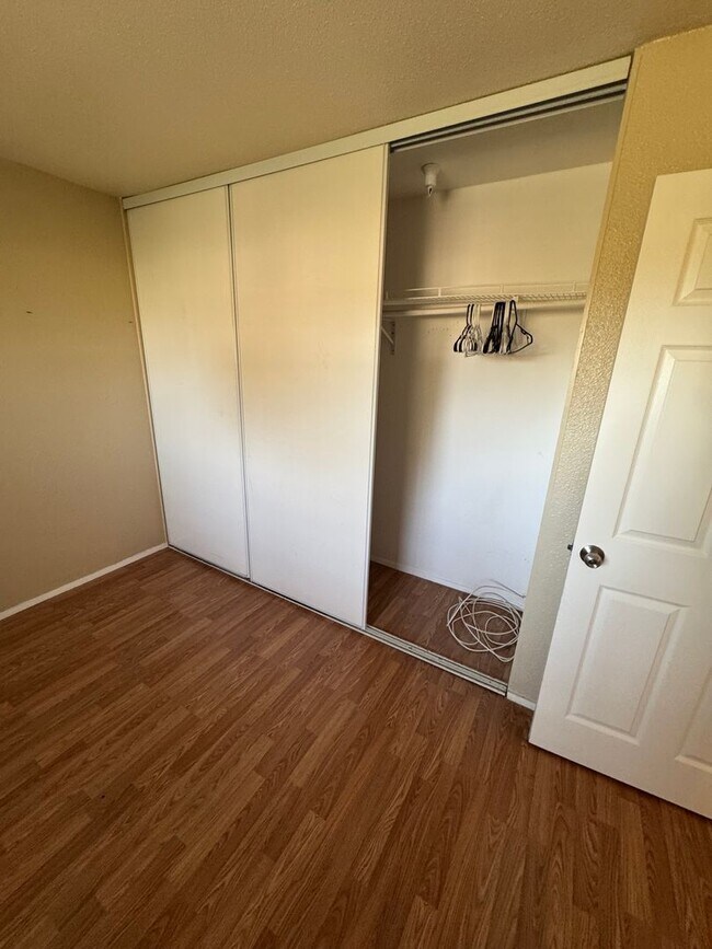 Building Photo - Condo 2 Bed / 2 Bath – In-Unit Laundry – C...
